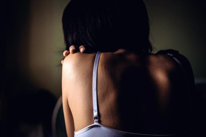 Nasilje nad ženskami. Posilstvo. Spolno nadlegovanje | Nova pravila o boju proti nasilju nad ženskami mora zdaj potrditi še Svet EU.  | Foto Shutterstock